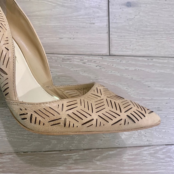 *WORN ONCE* Jessica Simpson Geometric Beige Heel - Picture 6 of 8